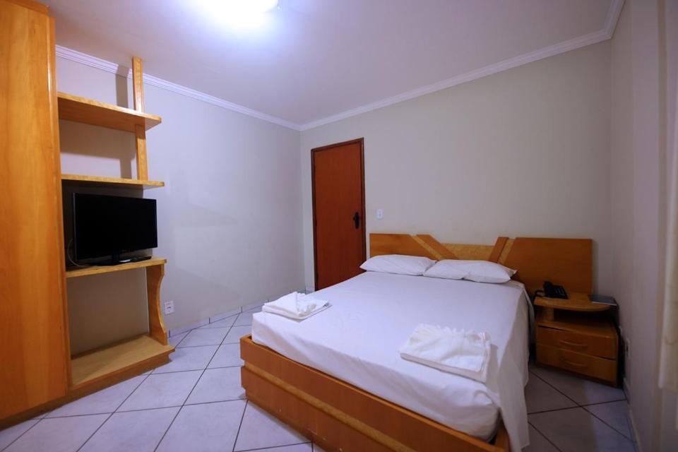 Hot Star Thermas Hotel - INCLUI INGRESSO DIARIO POR PESSOA EM PARQUE AQUÁTICO Caldas Novas Exterior foto